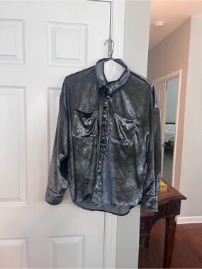Shiny Velvet-Look Button-Up Shirt in Charcoal Gray